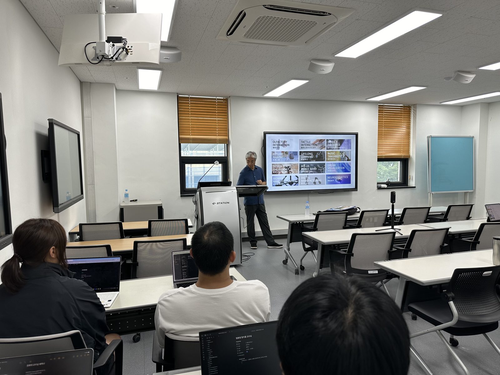 해외초청 세미나 (HAI Lab Seminar Presented by Prof. Jihong Jeung, Tsinghua, China) (사진 2)
