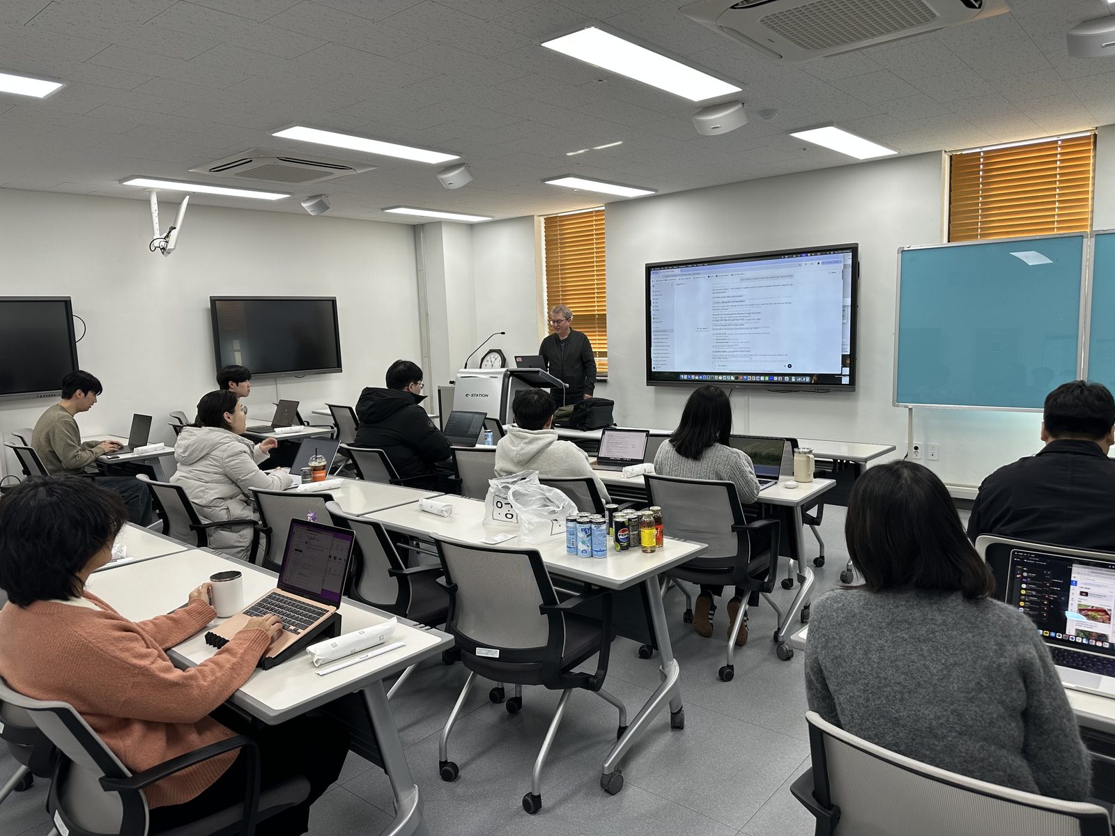 해외초청 세미나 (HAI Lab Seminar Presented by Prof. Sidney Fels, UBC, Canada)