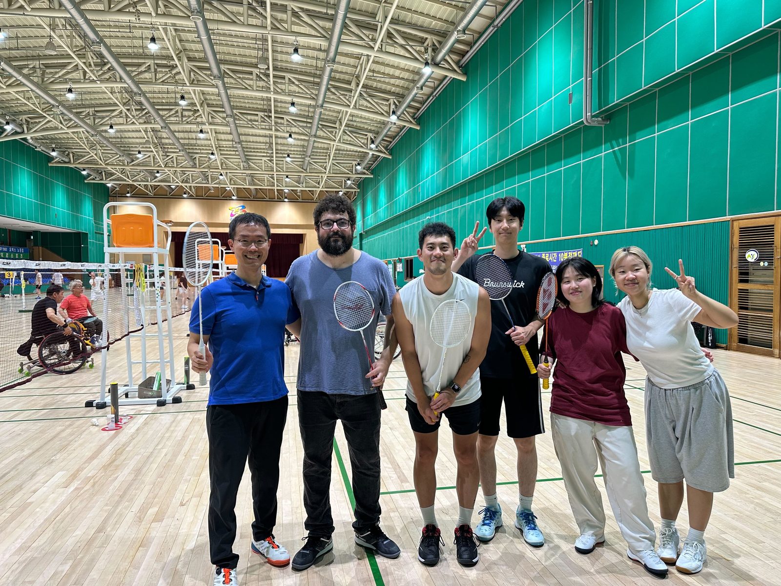 랩 저녁 식사 & 배드민턴 (Lab activity: Badminton with Diego)
